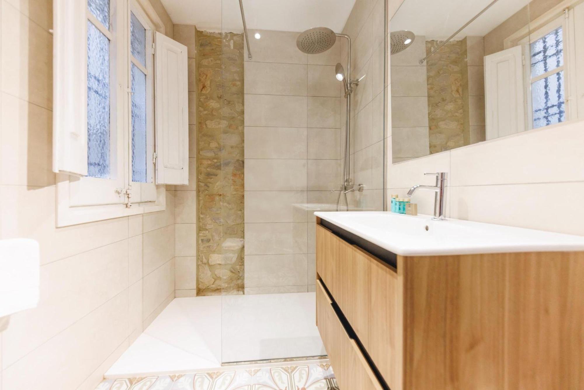 Bravissimo El Lleo, Bright 4-Bedroom Apartment Girona Luaran gambar
