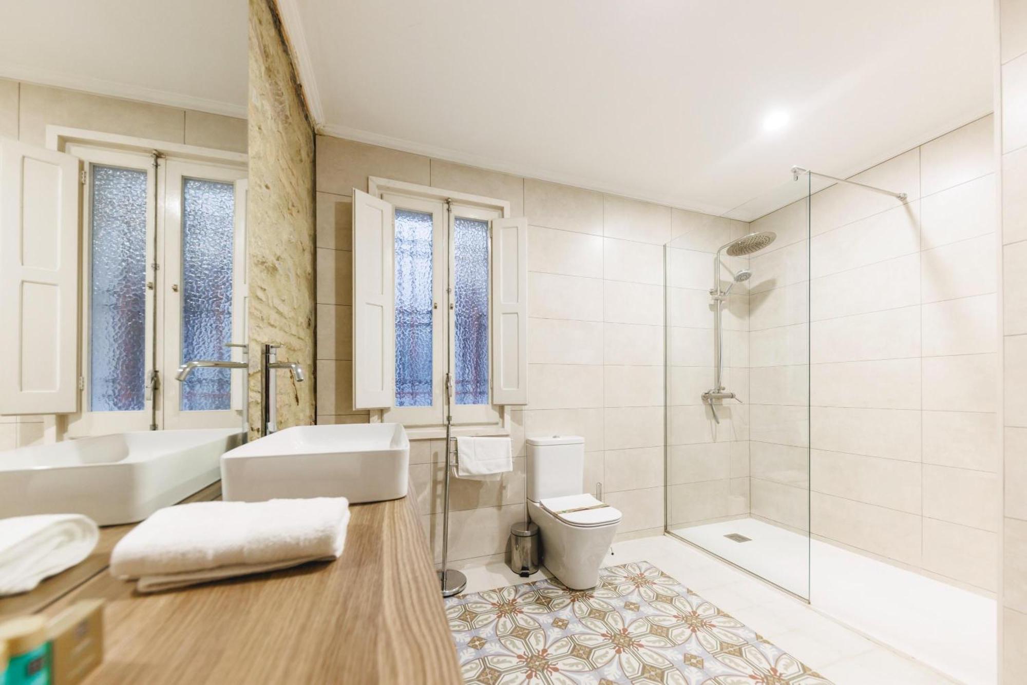 Bravissimo El Lleo, Bright 4-Bedroom Apartment Girona Luaran gambar
