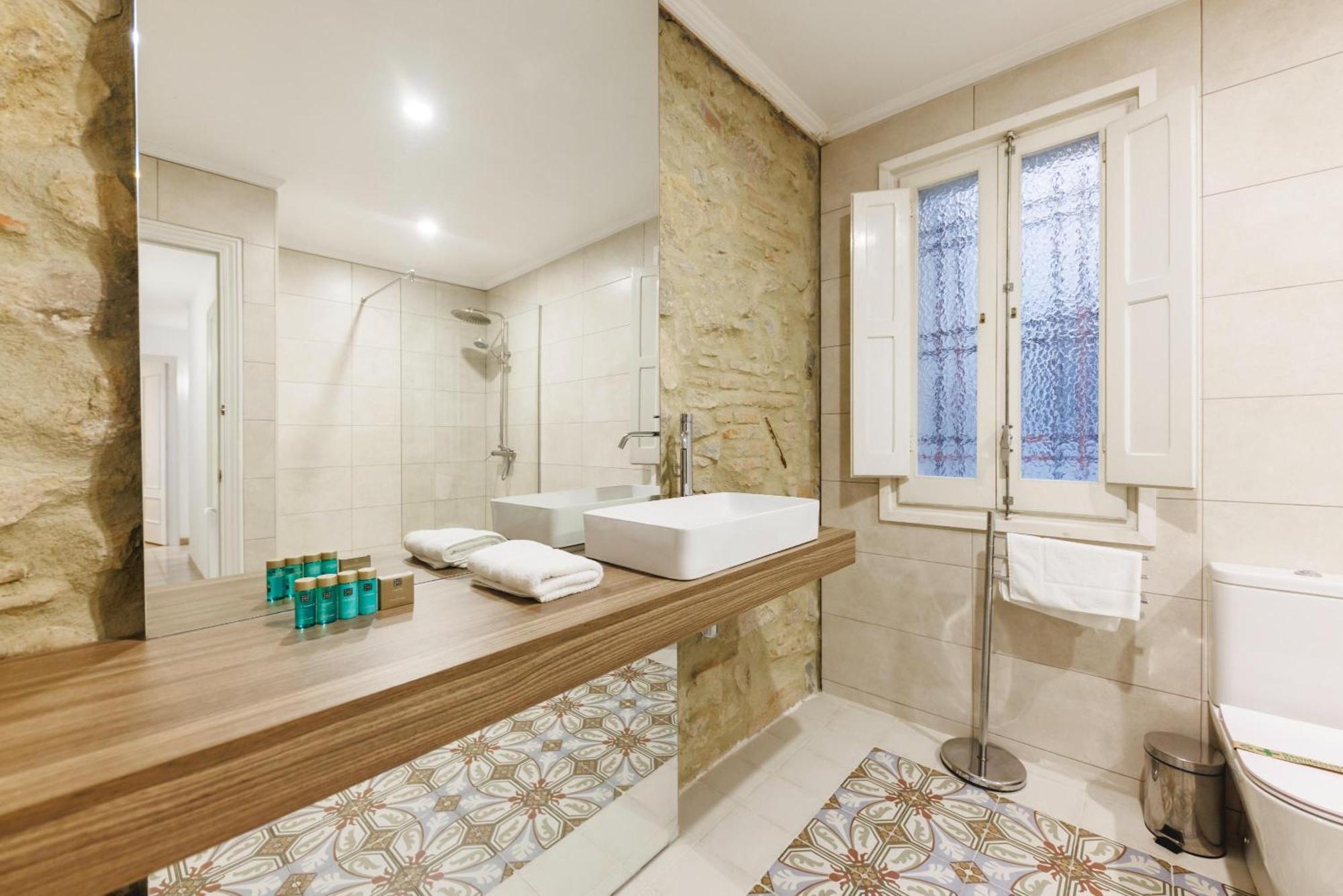 Bravissimo El Lleo, Bright 4-Bedroom Apartment Girona Luaran gambar